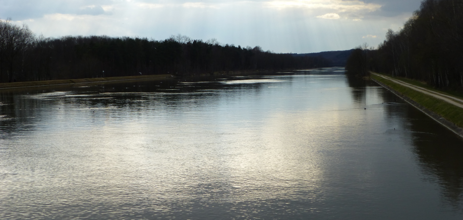 Le Danube, en amont du pont d'Elchingen