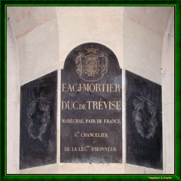 Tombe d'Adolphe Edouard Casimir Joseph Mortier aux Invalides