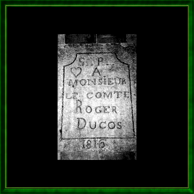 Plaque mortuaire de Roger Ducos