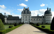 Châteaux, palais et forts